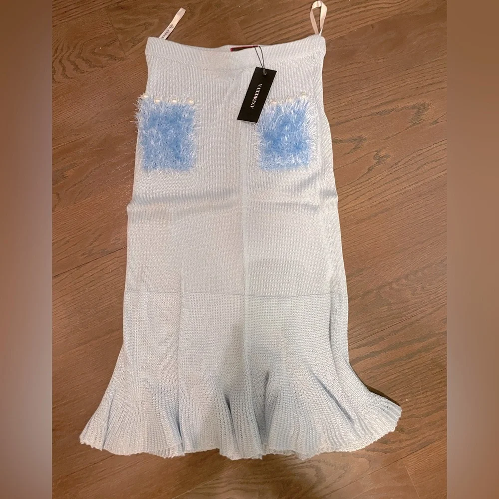 Light Blue Women's Skirt with Textured Pockets - Picture 1 of 1
